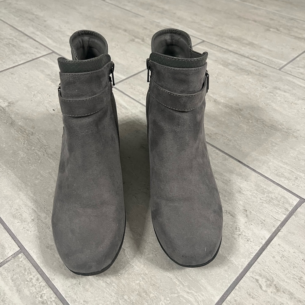 Gray Croft & Barrow Ortholite Boots